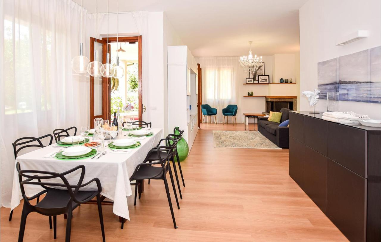 Cozy Home In Anguillara Sabazia With Kitchenette Exterior foto
