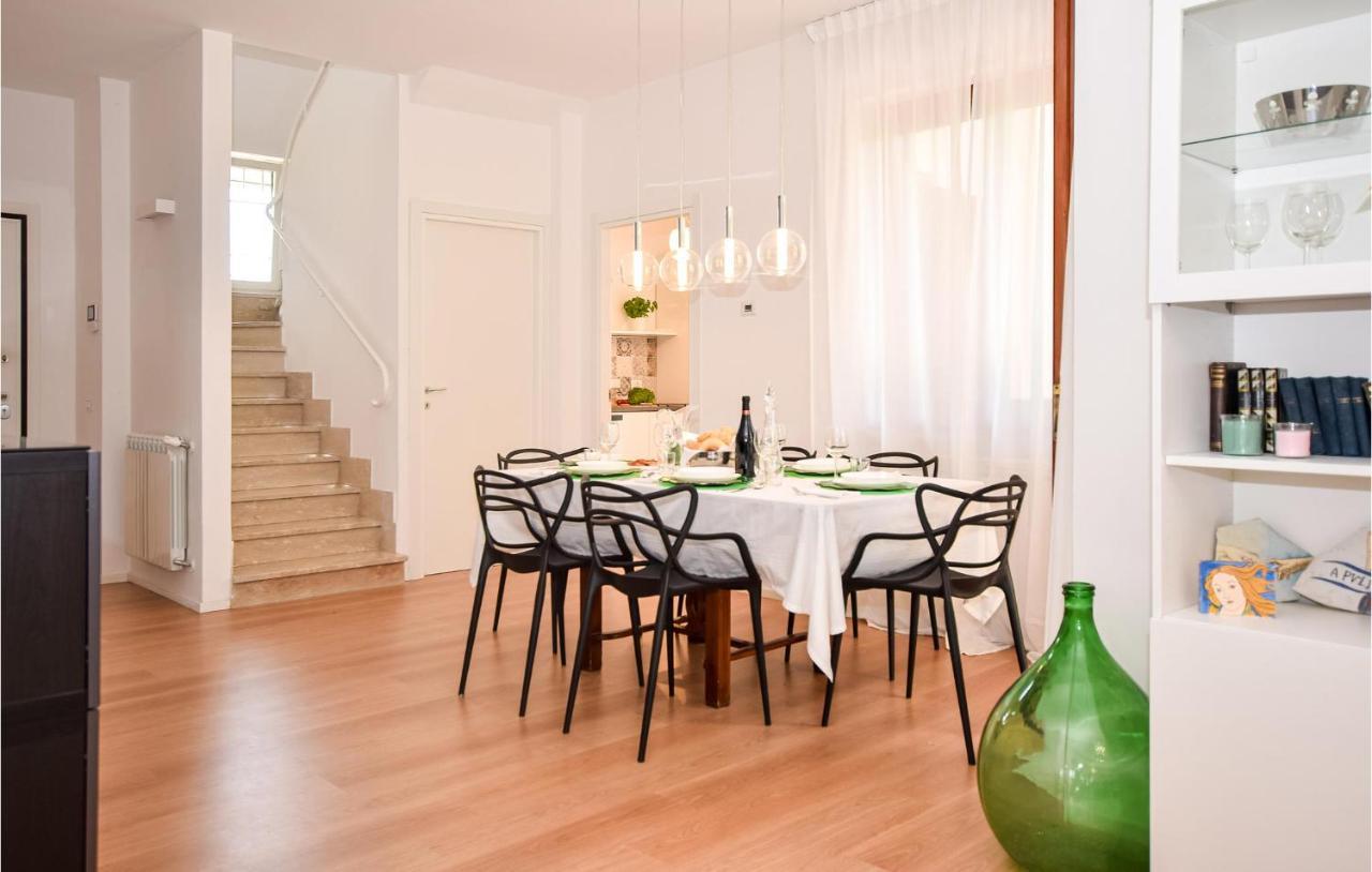 Cozy Home In Anguillara Sabazia With Kitchenette Exterior foto